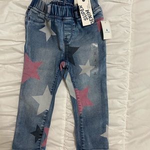 Little girls star jeans